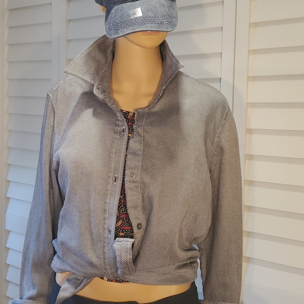 - Br--"Outfit - image 3